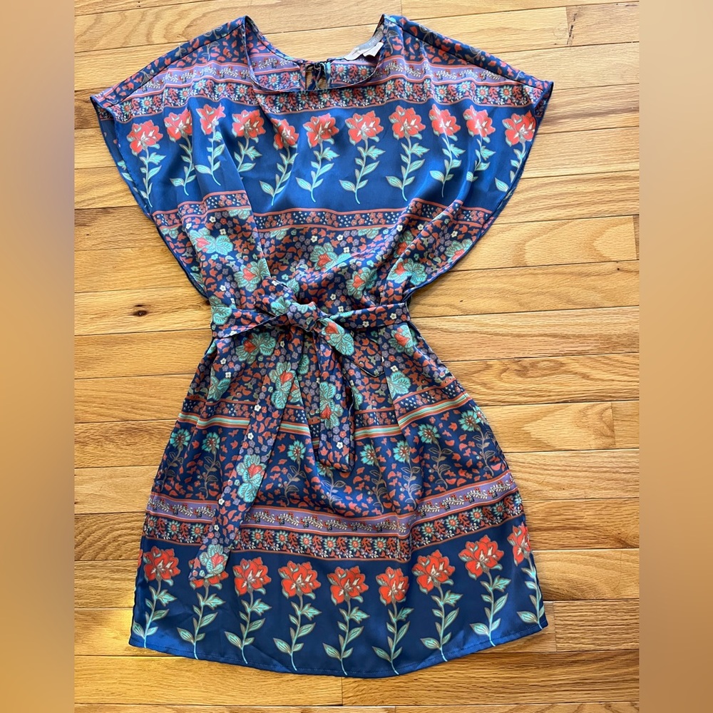 Mini dress, keyhole back, size small, attached belt, Forever 21